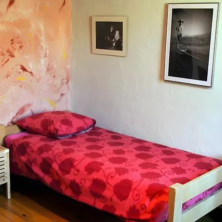 בית נופש De Cabrieres *